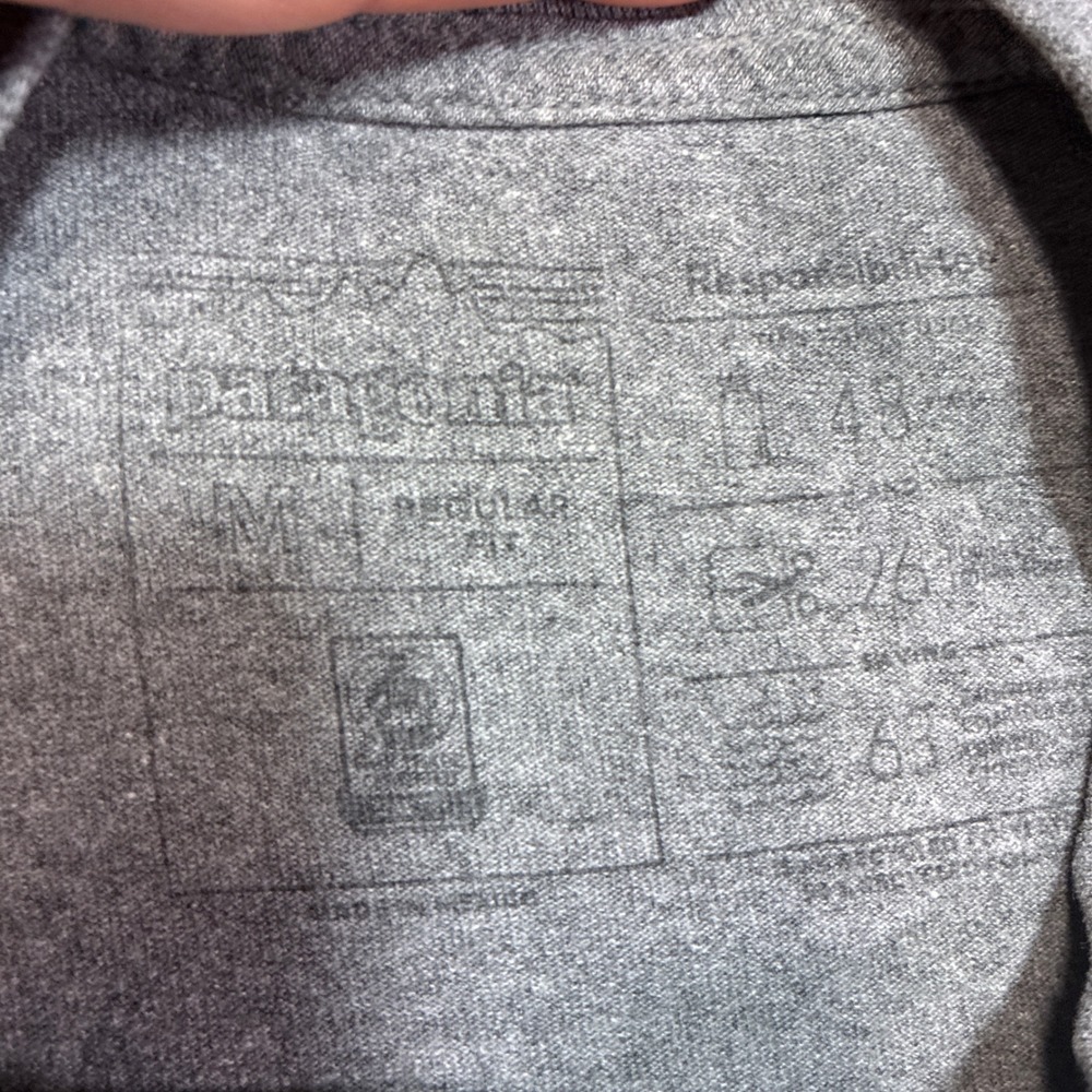 Patagonia T-Shirt Mens Medium Gray Casual Graphic Short Sleeve Hiking Climbing - Picture 4 of 10